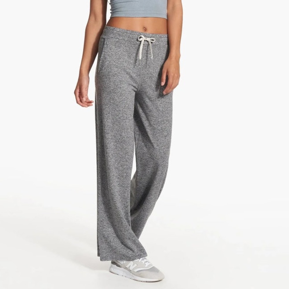 Vuori Women’s Pant Halo Wide Leg Flare in color Grey, Size S, Never worn